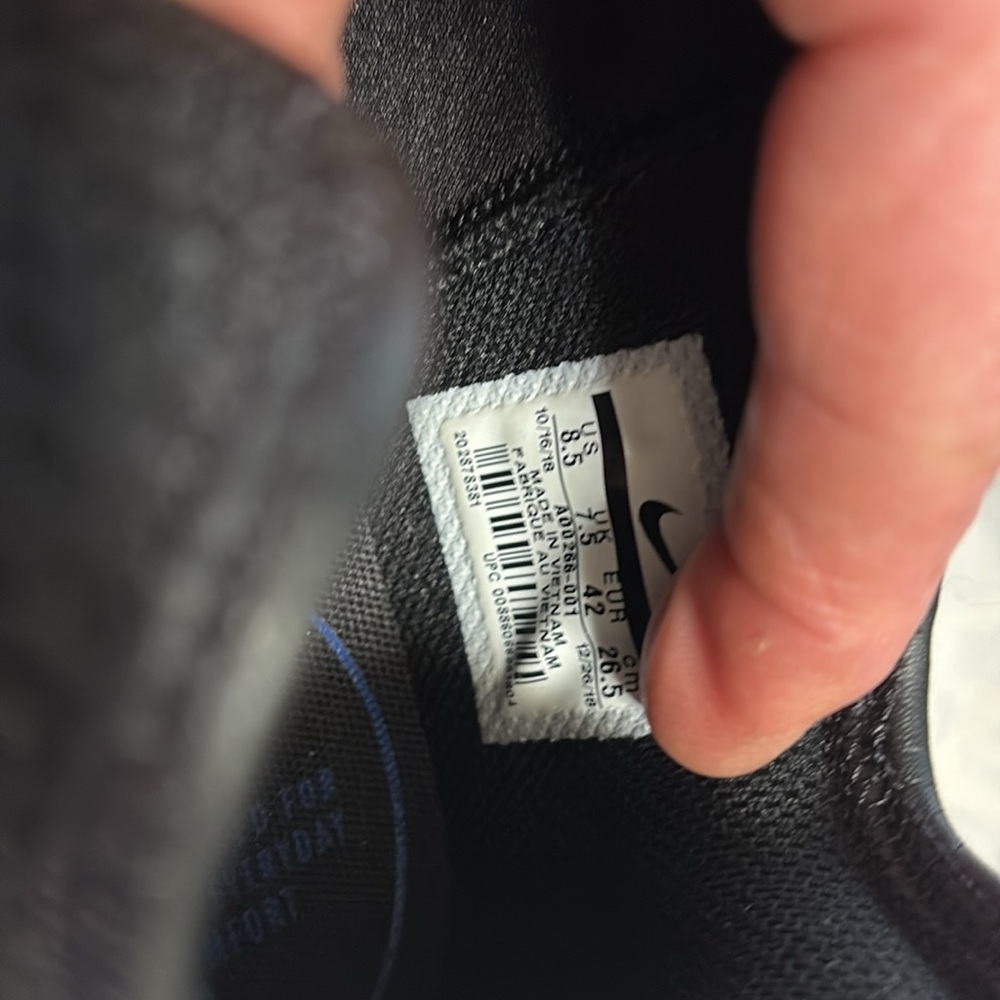 Size 8.5 men’s shoe - Picture 5 of 15